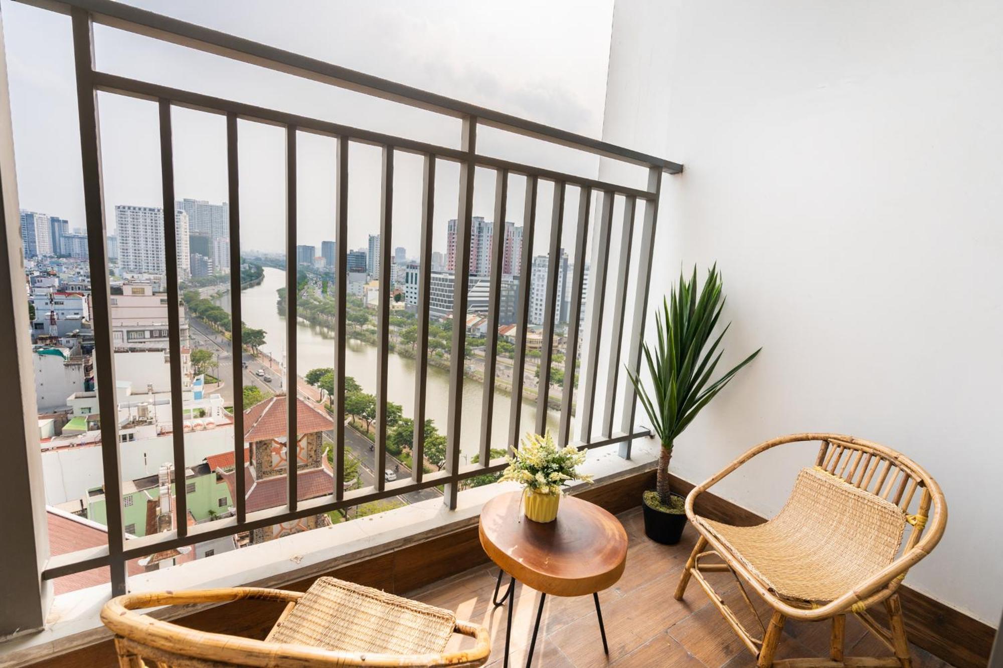 Double E Saigon Apartment In Rivergate Building ホーチミン市 エクステリア 写真