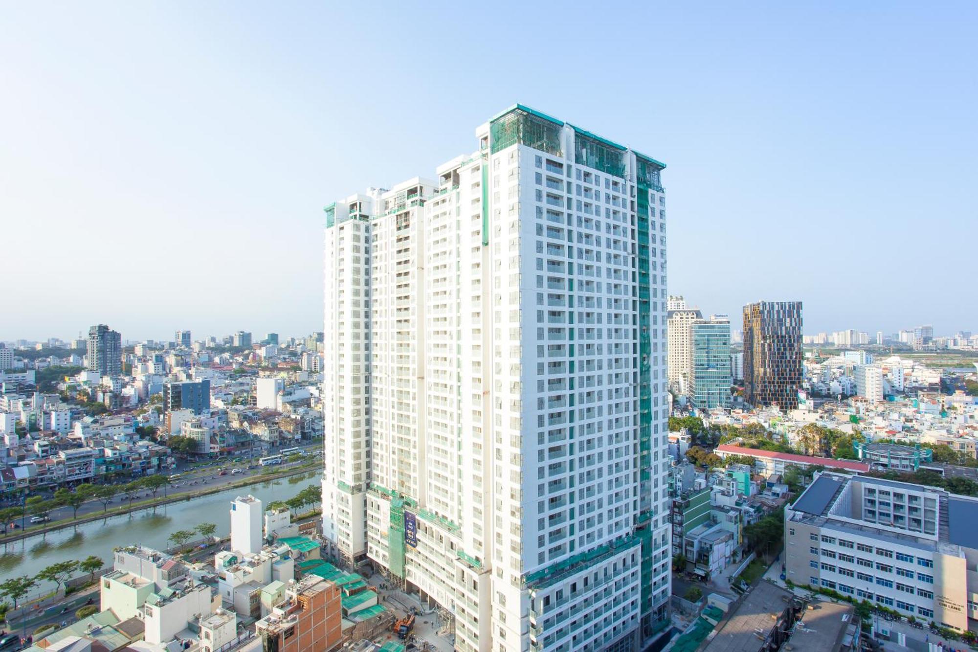 Double E Saigon Apartment In Rivergate Building ホーチミン市 エクステリア 写真