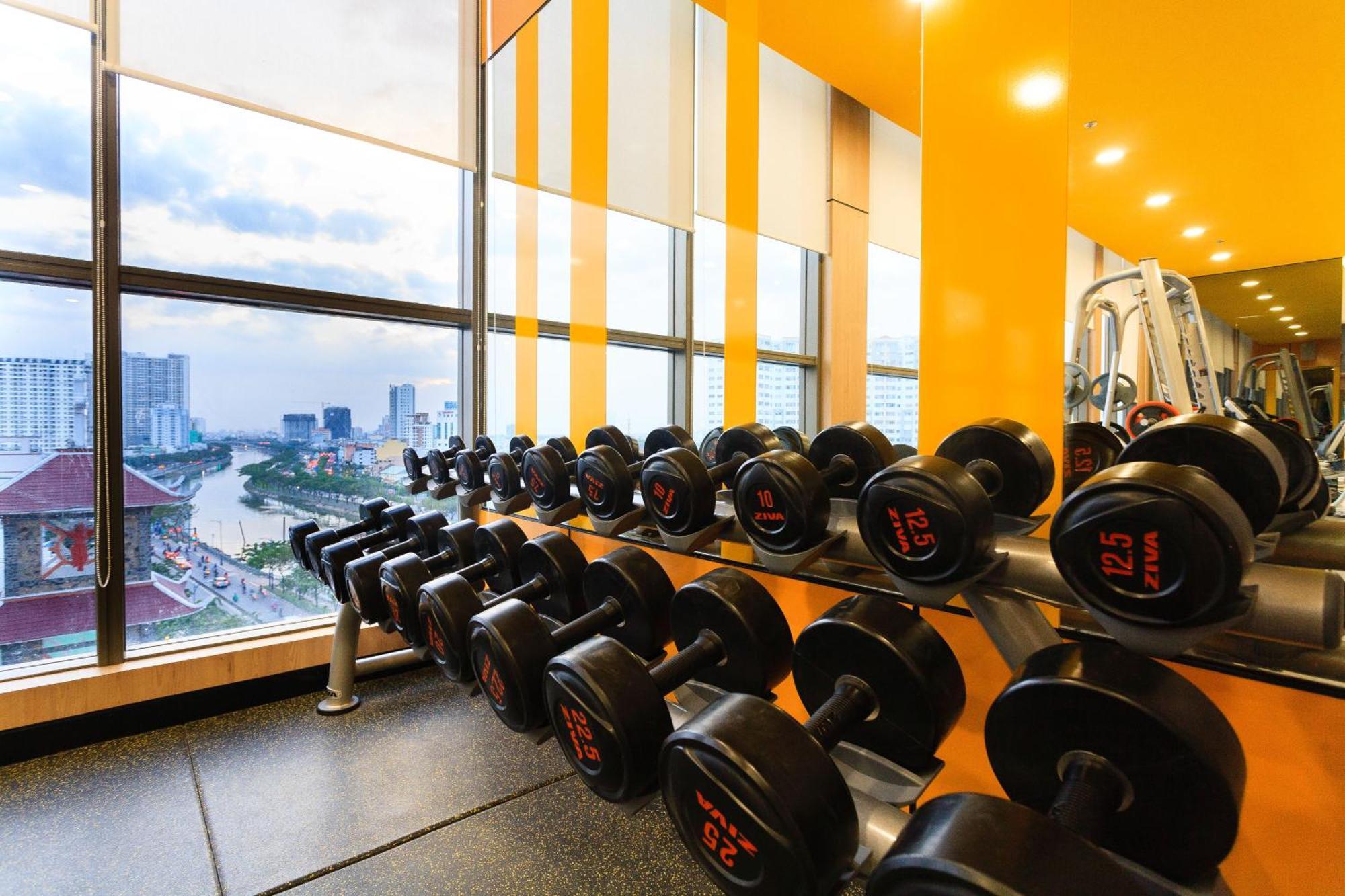 Double E Saigon Apartment In Rivergate Building ホーチミン市 エクステリア 写真