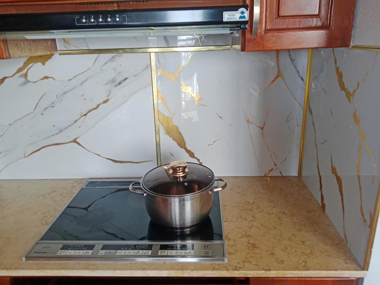 Double E Saigon Apartment In Rivergate Building ホーチミン市 エクステリア 写真